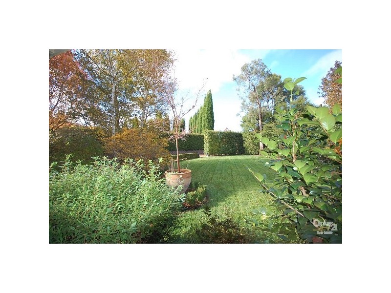 37 Nerang Street, Burradoo NSW 2576