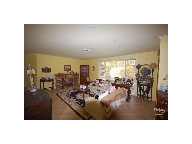 37 Nerang Street, Burradoo NSW 2576