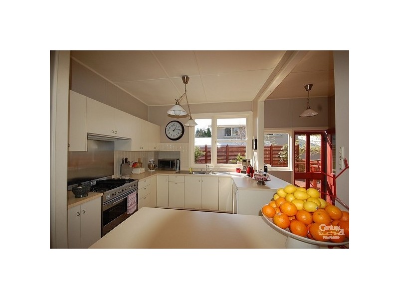 18 Park Road, Bowral NSW 2576