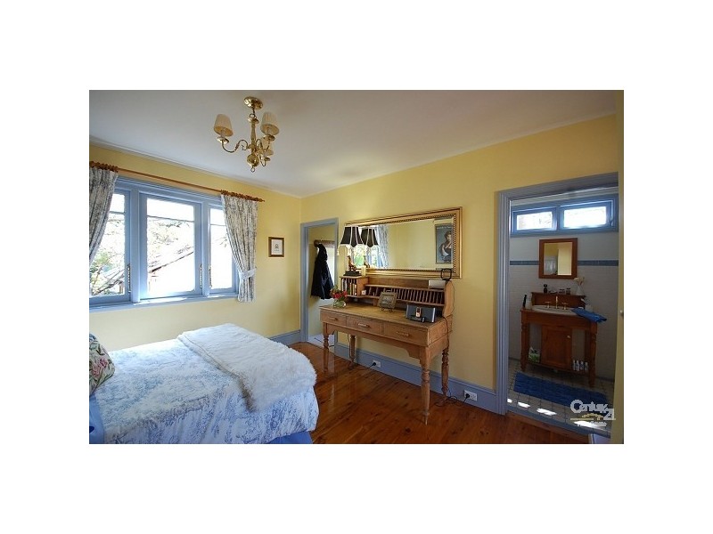 18 Park Road, Bowral NSW 2576