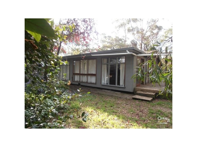 10 The Falls Road, Yerrinbool NSW 2575