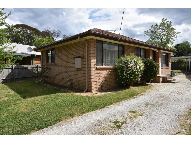 86 Railway Avenue, Colo Vale NSW 2575