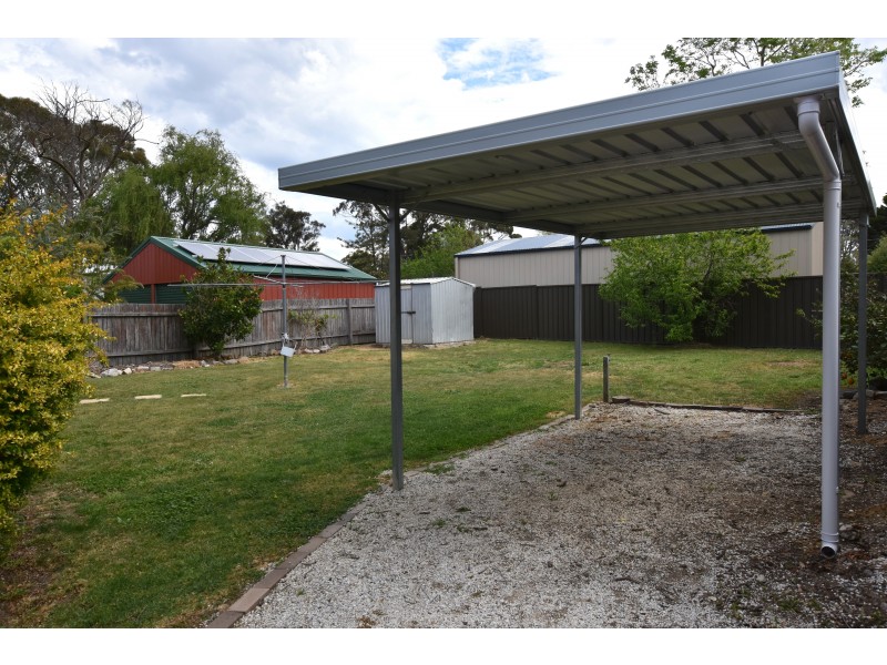 86 Railway Avenue, Colo Vale NSW 2575