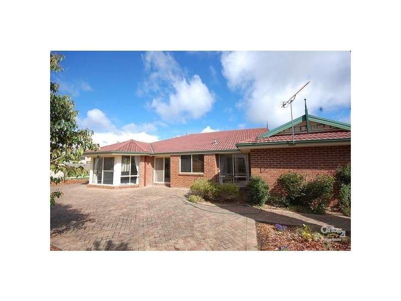 11 Miro Cescent, Bowral NSW 2576