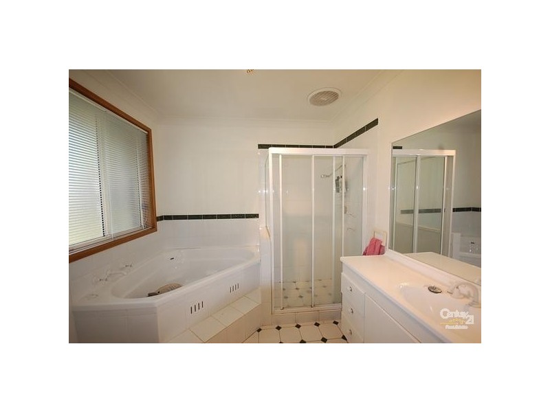 11 Miro Cescent, Bowral NSW 2576