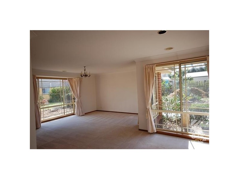 11 Miro Cescent, Bowral NSW 2576