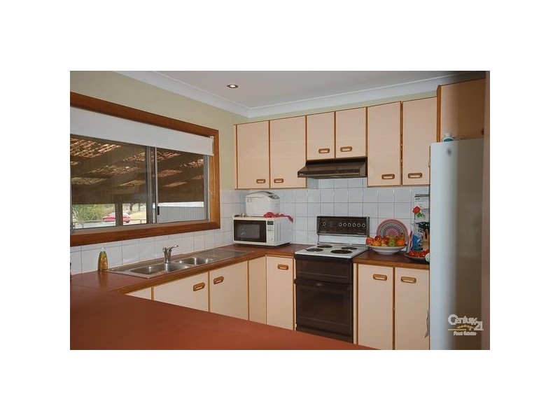 102 Cobb Lane, Welby NSW 2575