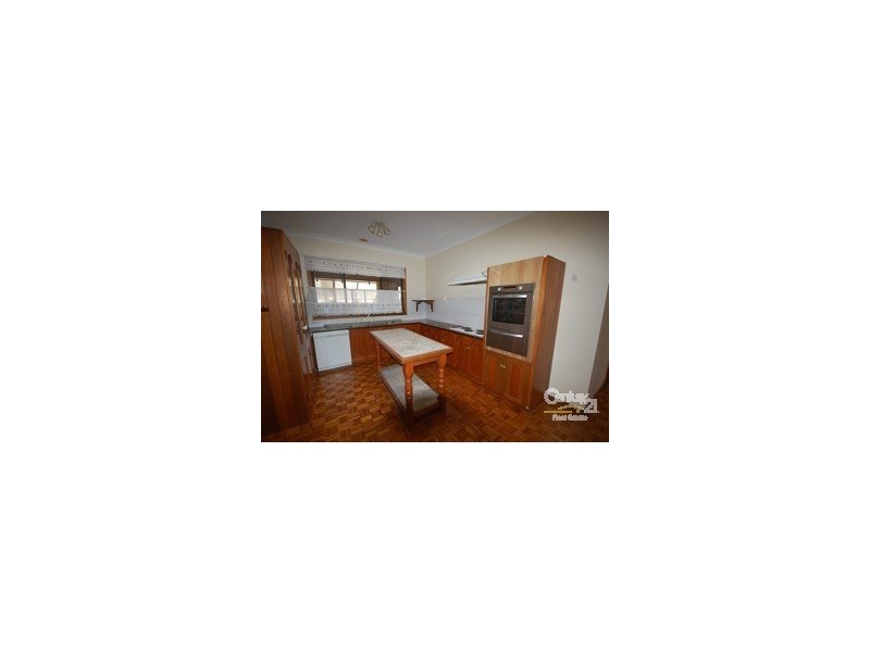 13 Elm Street, Colo Vale NSW 2575