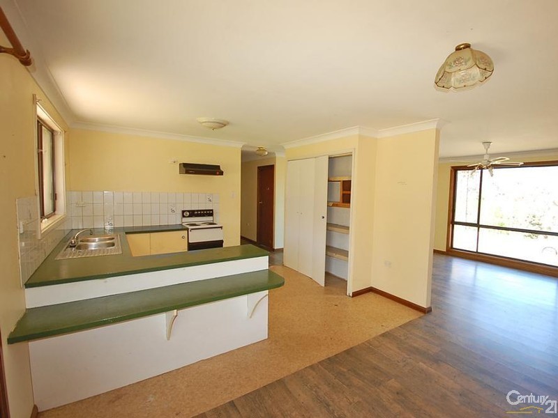 61 Cumberteen Street, Hill Top NSW 2575