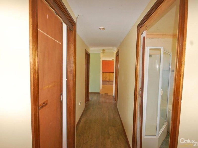 61 Cumberteen Street, Hill Top NSW 2575