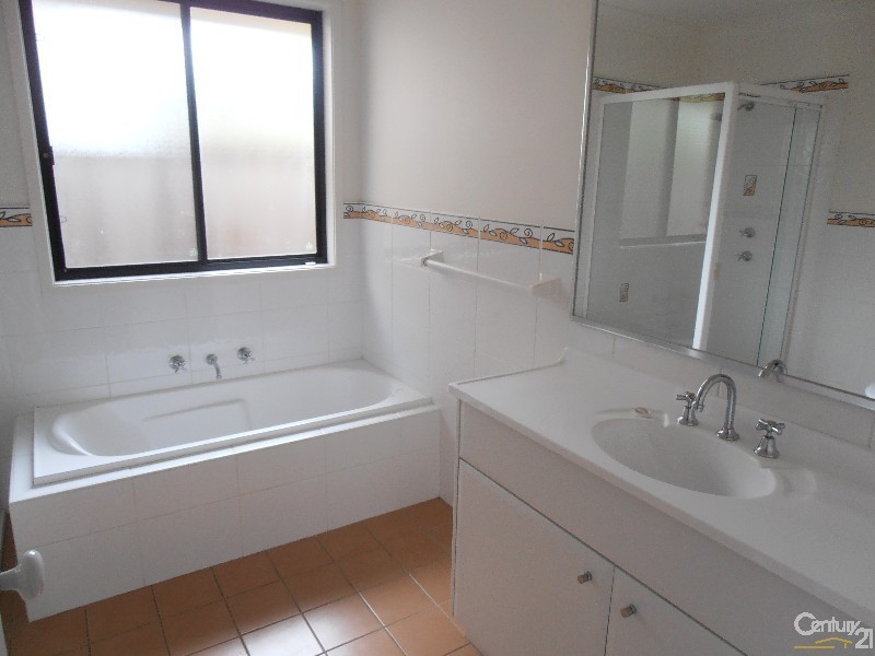 2 Bren Close, Bowral NSW 2576