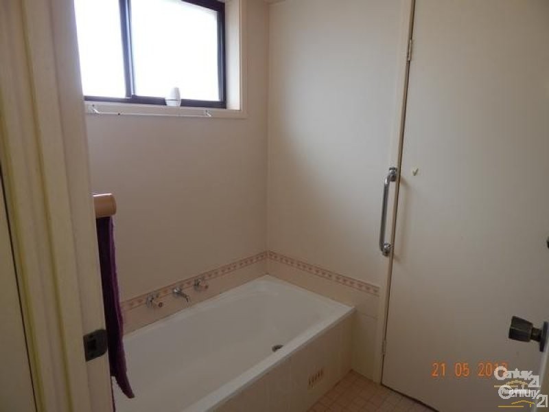 52 Ella Street, Hill Top NSW 2575