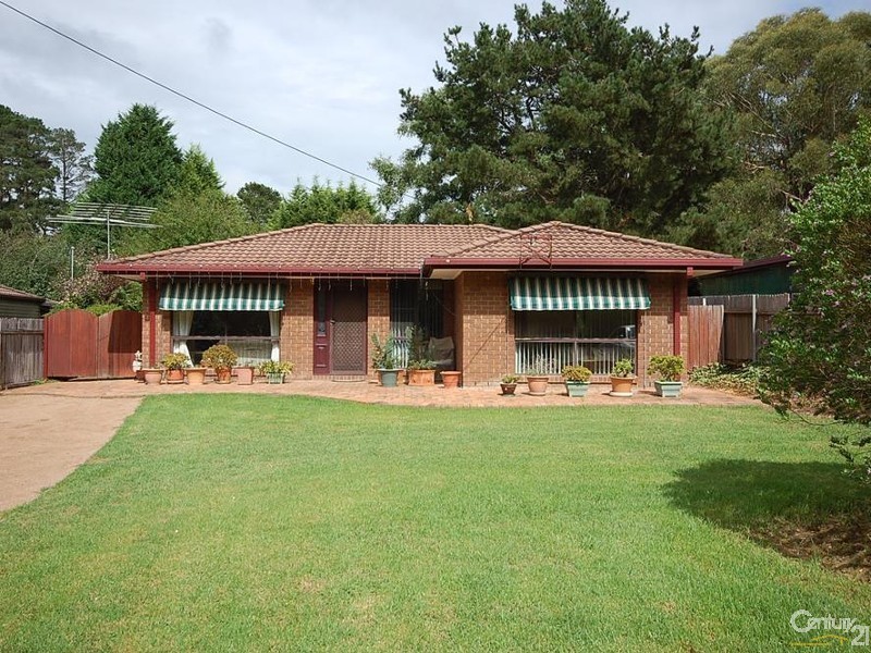 76 Railway Avenue, Colo Vale NSW 2575