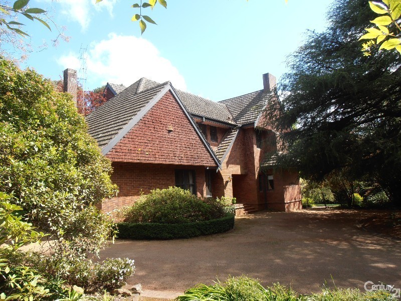 1 Yean Street, Burradoo NSW 2576