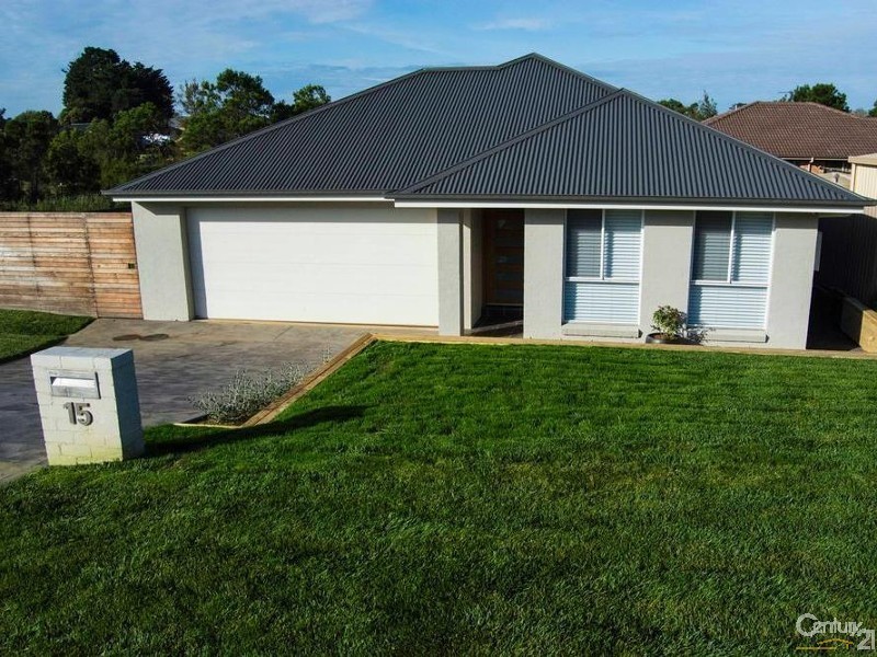15  Napper Close, Moss Vale NSW 2577