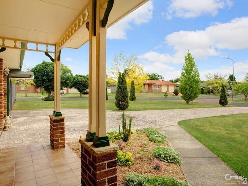 2 Rain Tree Way, Bowral NSW 2576