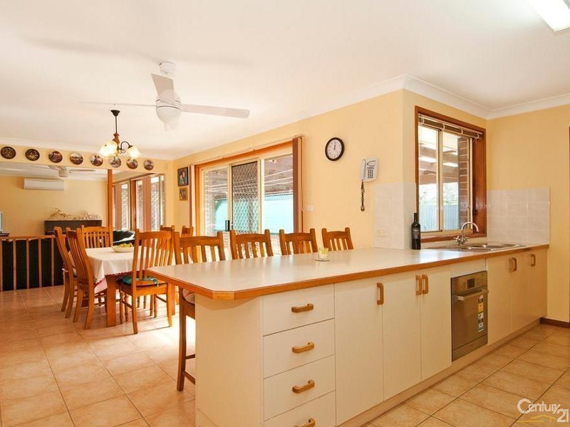 2 Rain Tree Way, Bowral NSW 2576