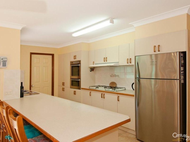 2 Rain Tree Way, Bowral NSW 2576