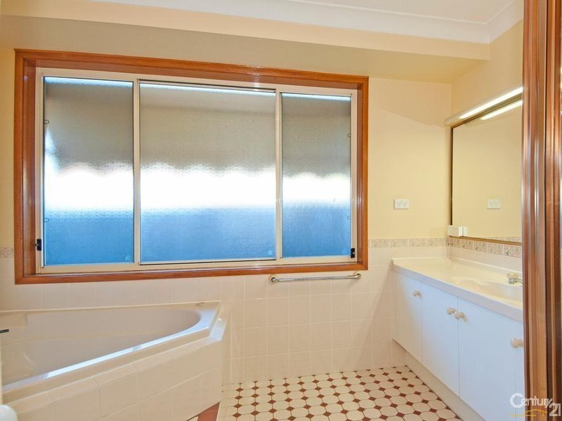 2 Rain Tree Way, Bowral NSW 2576