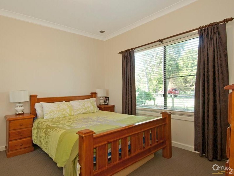 2 Mandemar Street, Welby NSW 2575