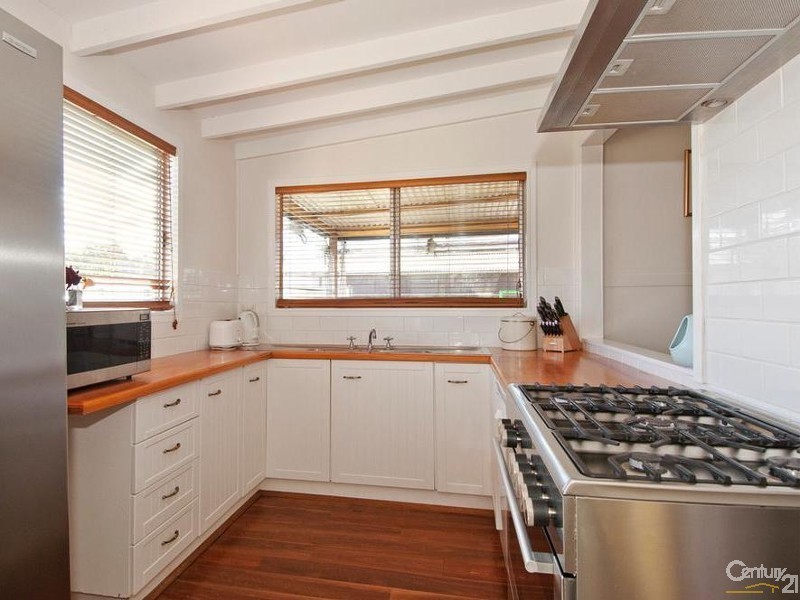 2 Mandemar Street, Welby NSW 2575