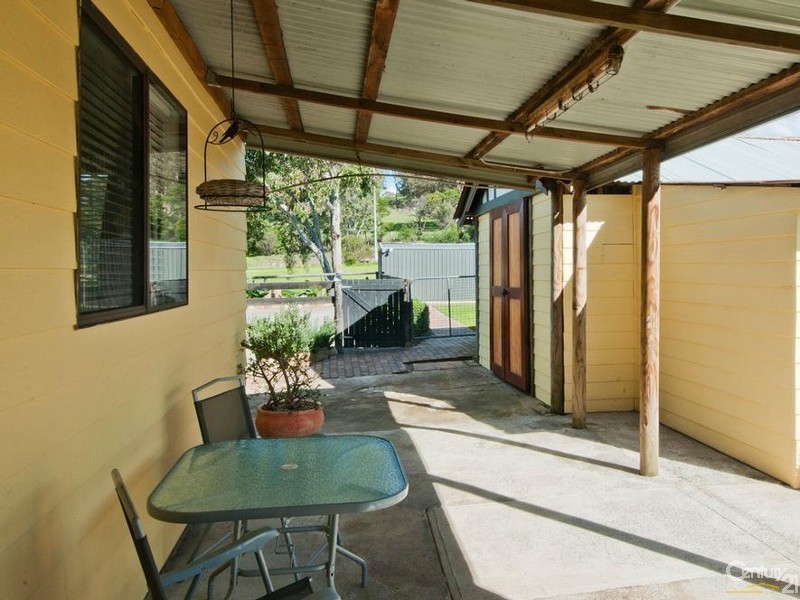 2 Mandemar Street, Welby NSW 2575