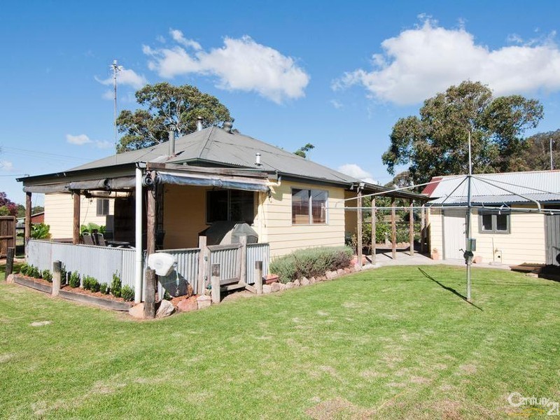 2 Mandemar Street, Welby NSW 2575