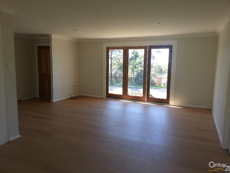 61 Cumberteen Street, Hill Top NSW 2575