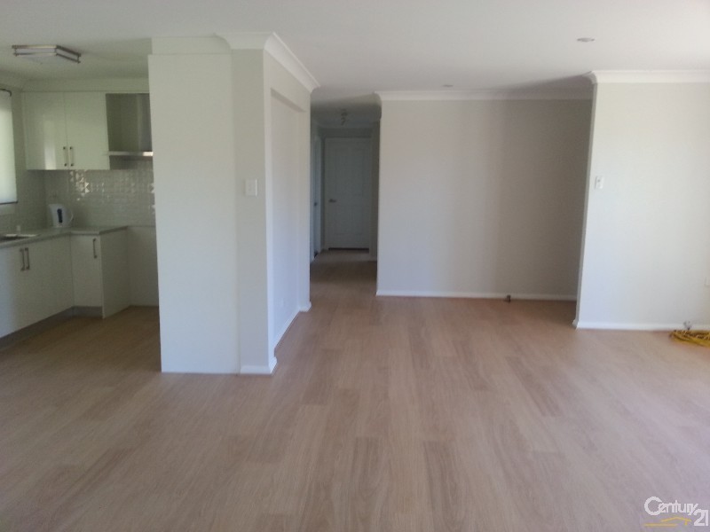 61 Cumberteen Street, Hill Top NSW 2575