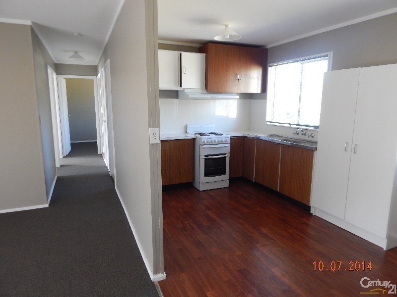 11 Boronia Avenue, Hill Top NSW 2575