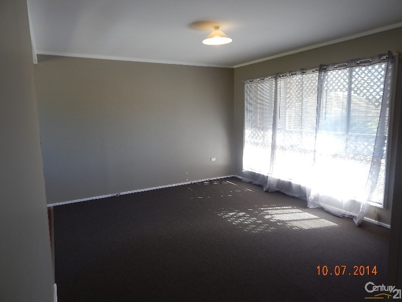 11 Boronia Avenue, Hill Top NSW 2575