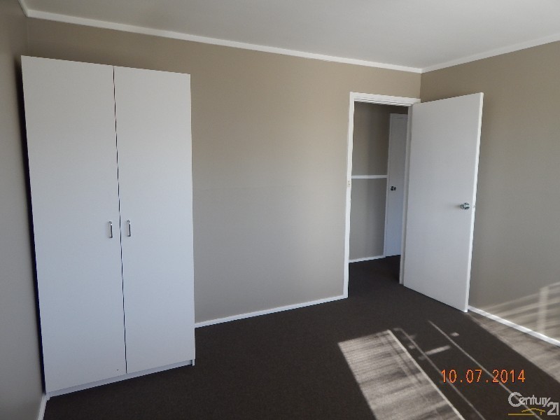 11 Boronia Avenue, Hill Top NSW 2575