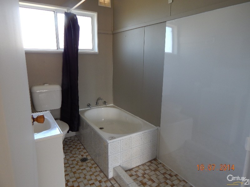 11 Boronia Avenue, Hill Top NSW 2575