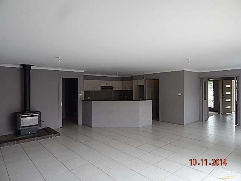 20 Ella Street, Hill Top NSW 2575