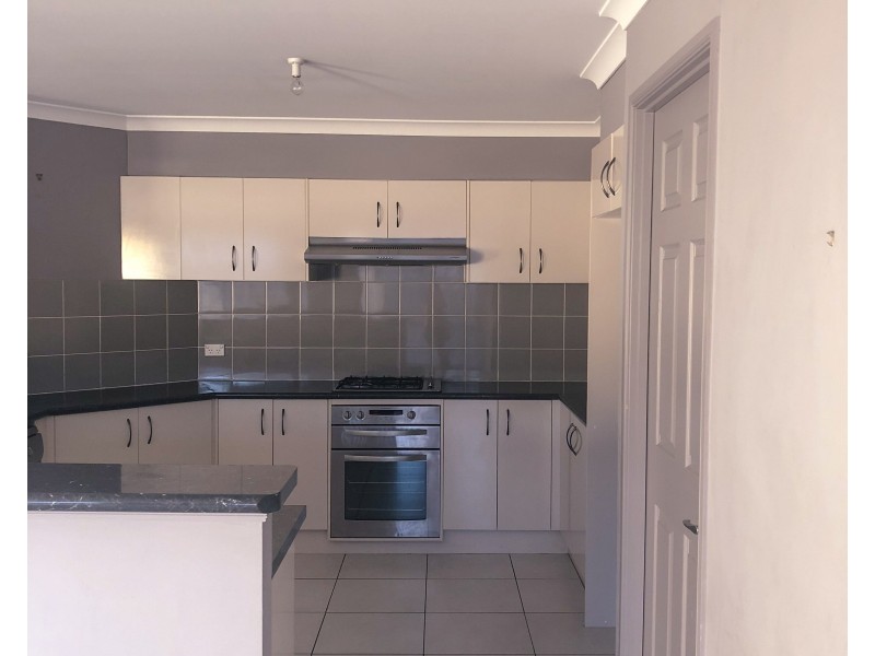 20 Ella Street, Hill Top NSW 2575