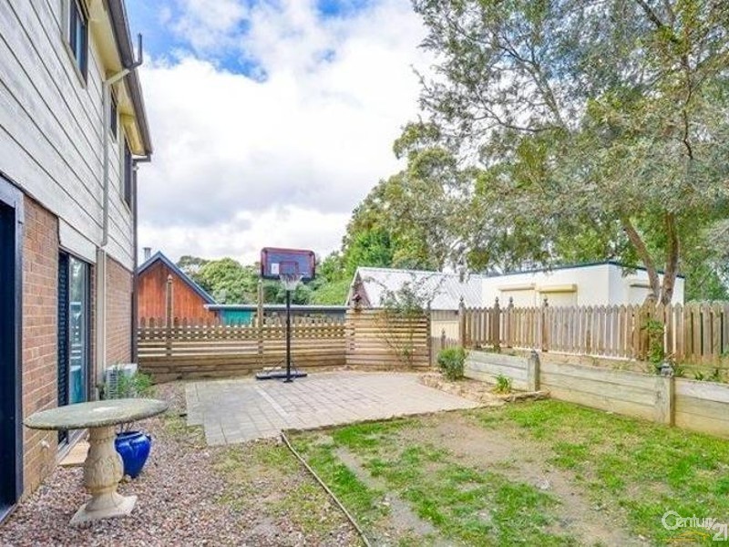 27 Ligar Street, Hill Top NSW 2575