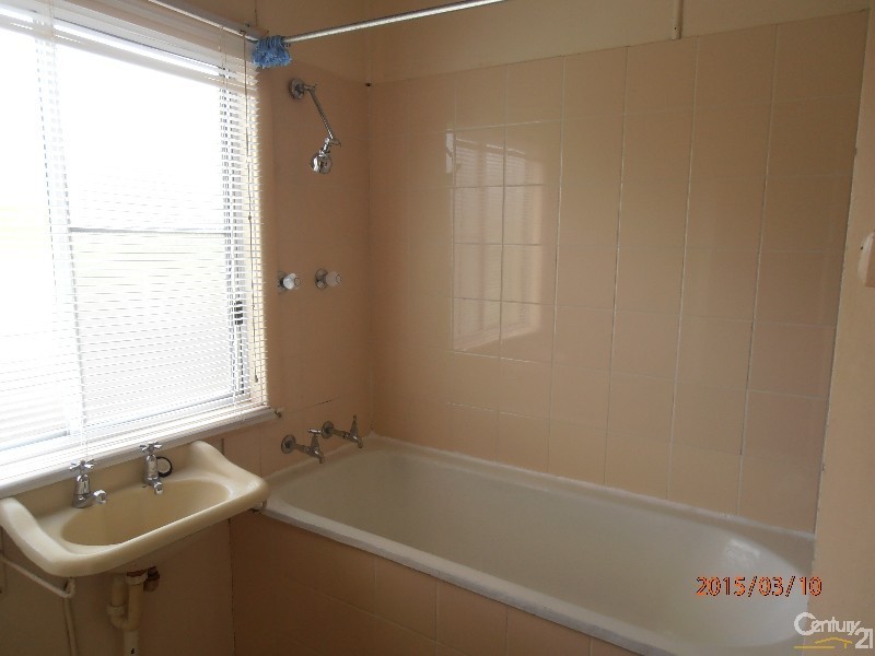 8 Linda Street, Hill Top NSW 2575