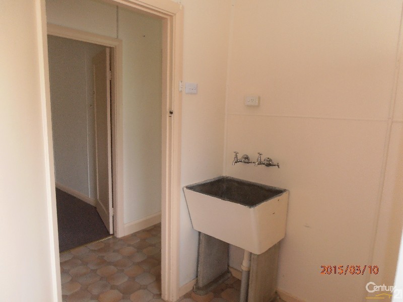 8 Linda Street, Hill Top NSW 2575