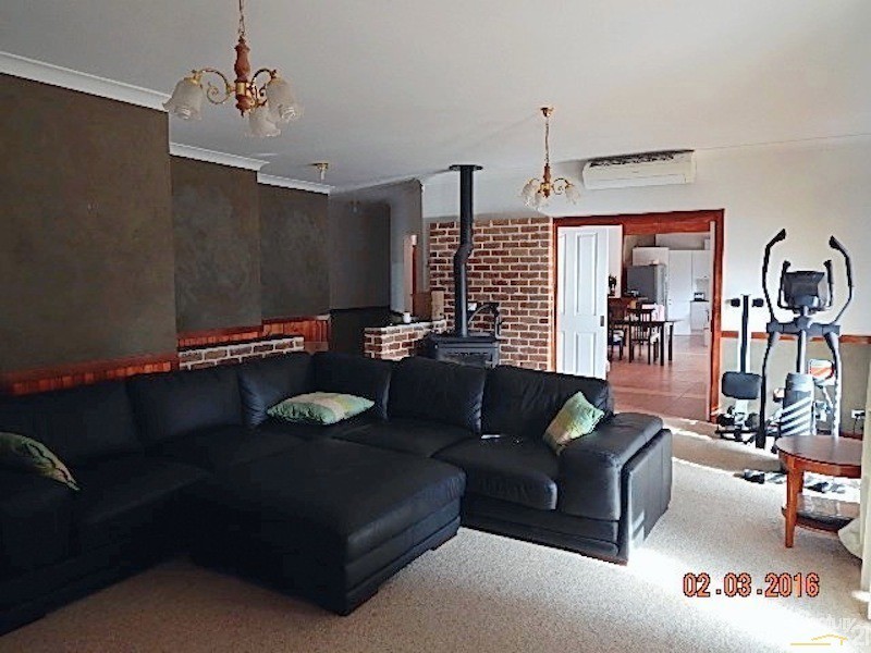 13  Boronia Avenue, Hill Top NSW 2575