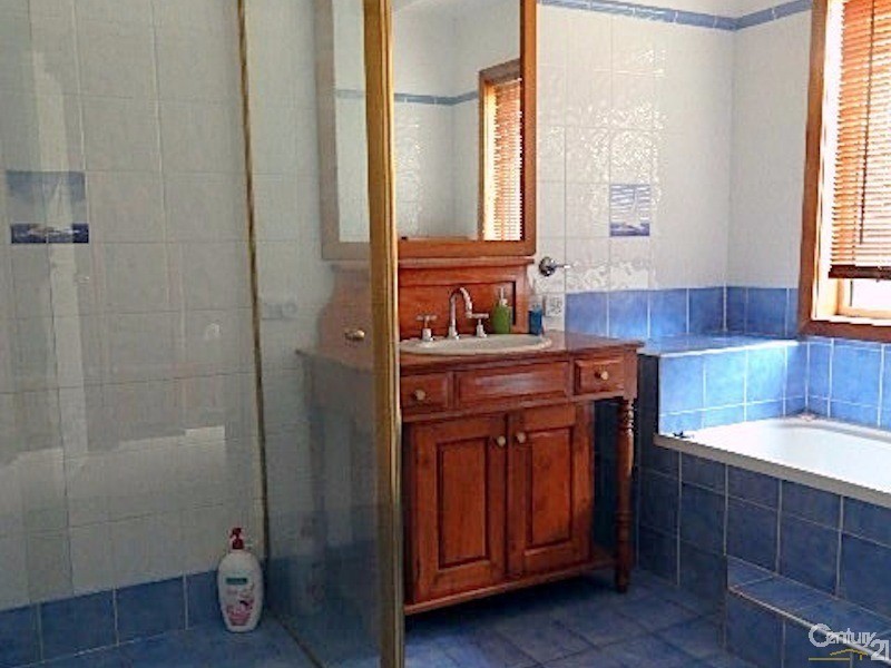 13  Boronia Avenue, Hill Top NSW 2575