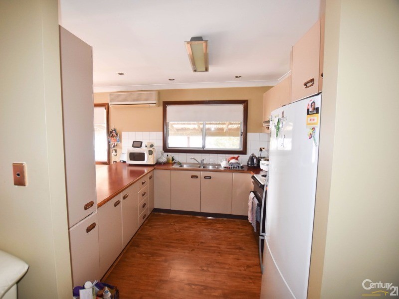 102 Cobb Lane, Welby NSW 2575