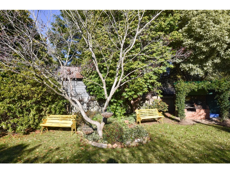 15 Gordon Road, Bowral NSW 2576