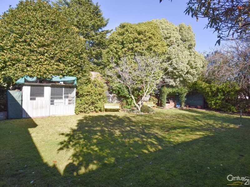 15 Gordon Road, Bowral NSW 2576