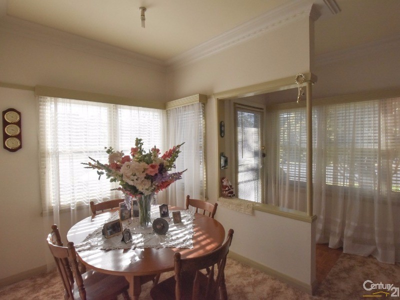 15 Gordon Road, Bowral NSW 2576