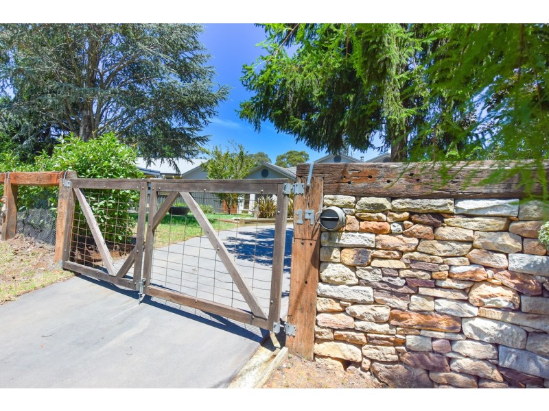 19  Station Street, Aylmerton NSW 2575