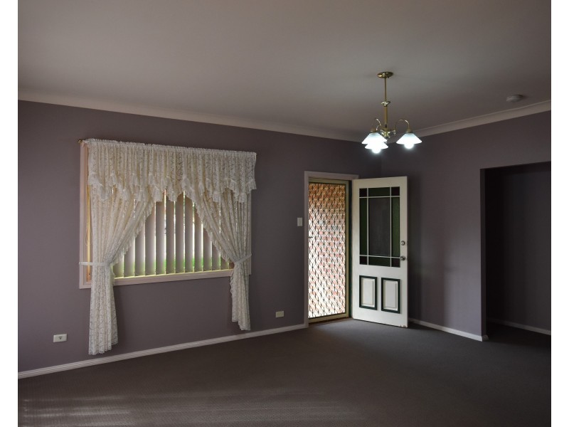 8 Oxley Grove, Tahmoor NSW 2573