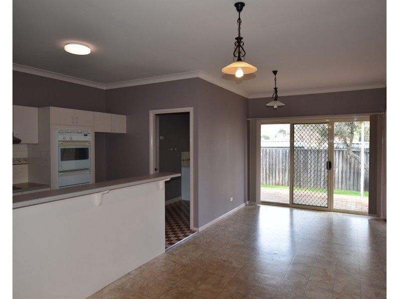 8 Oxley Grove, Tahmoor NSW 2573