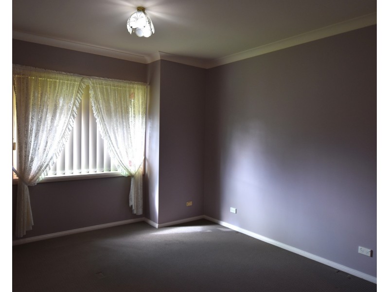 8 Oxley Grove, Tahmoor NSW 2573