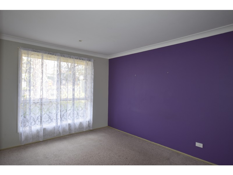 10 Raglan Street, Hill Top NSW 2575