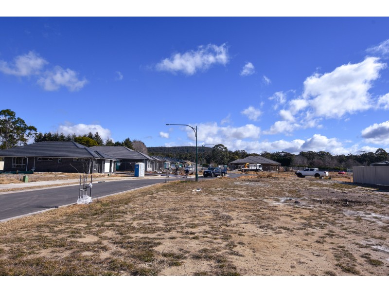 42 Redgum Drive, Braemar NSW 2575